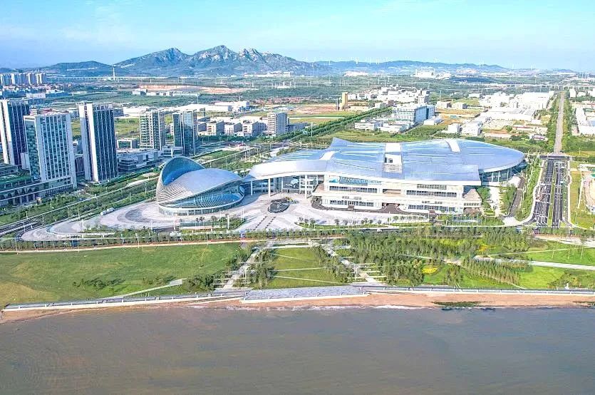 【黄渤海新区公众号】期待住了！两项击剑比赛下月在烟台八角湾国际会展中心开战
